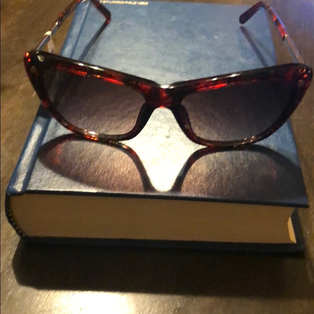 Beautiful Balmain sunglasses